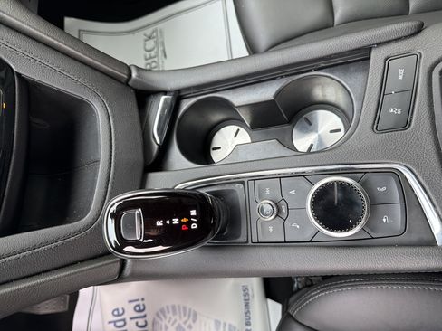 Used 2022 Cadillac XT5 Premium Luxury w/ LPO, Radiant Package image 20