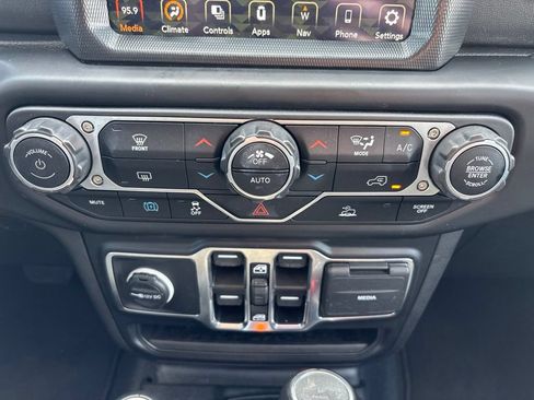 Used 2023 Jeep Wrangler Unlimited Sahara AWD/4WD image 42