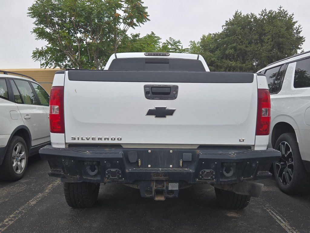 Used 2011 Chevrolet Silverado 3500 LT w/ Interior Plus Package AWD/4WD image 8