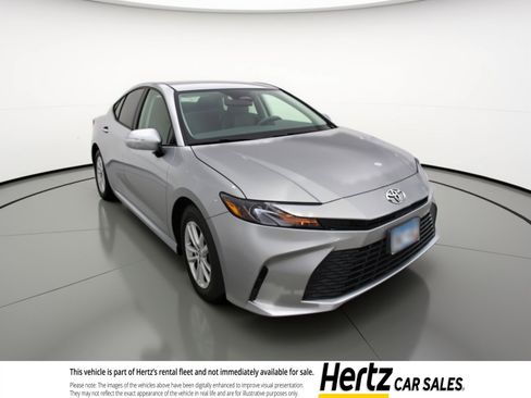 Used 2025 Toyota Camry LE FWD image 1