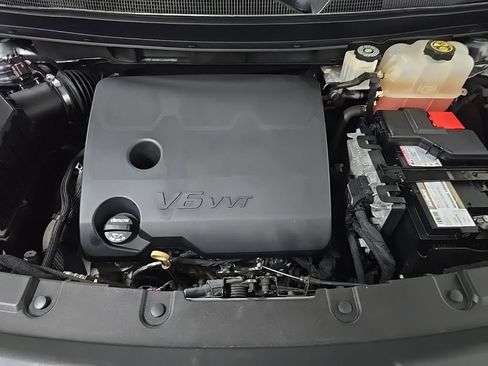 Used 2018 Chevrolet Traverse LT image 12