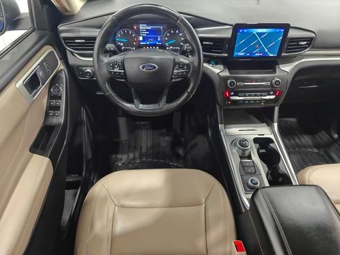 Used 2020 Ford Explorer XLT w/ Equipment Group 202A image 4