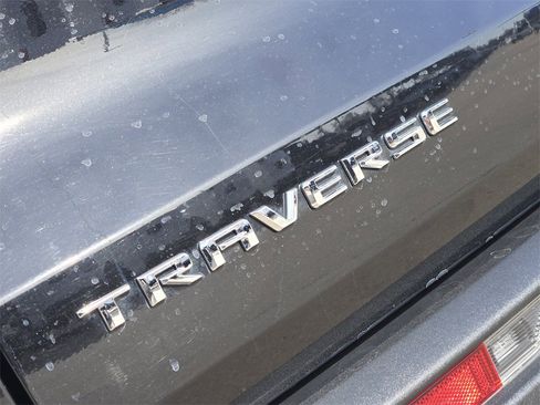 Used 2024 Chevrolet Traverse LT image 33