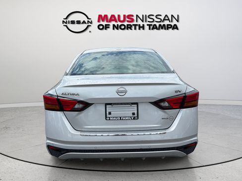 Certified 2023 Nissan Altima 2.5 SV FWD image 7