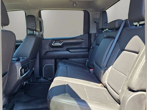 Used 2023 GMC Sierra 1500 SLT w/ SLT Convenience Package AWD/4WD image 9