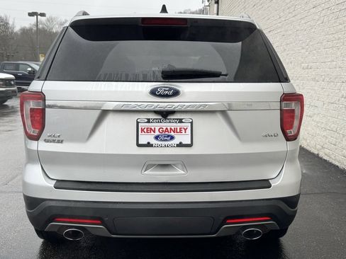 Certified 2018 Ford Explorer XLT image 10