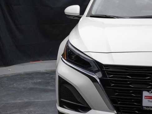 Used 2025 Nissan Altima 2.5 SV w/ SV Special Edition Package image 5