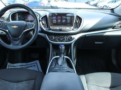 Used 2017 Chevrolet Volt LT w/ Comfort Package image 16