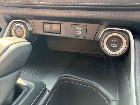 Used 2025 Toyota Grand Highlander AWD image 19