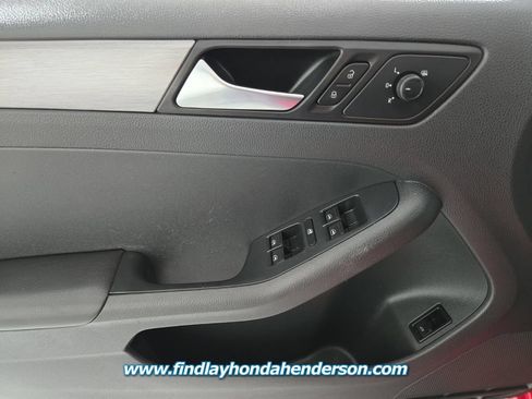 Used 2015 Volkswagen Jetta TDI S FWD image 24