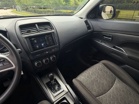 Used 2021 Mitsubishi Outlander Sport ES FWD image 18
