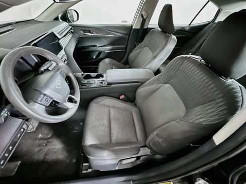 Used 2025 Toyota Camry LE FWD image 13