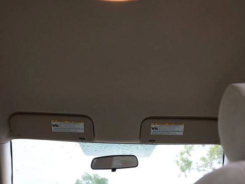 Used 2005 Toyota Corolla S image 23