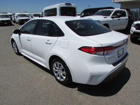 Used 2026 Toyota Corolla LE FWD image 9