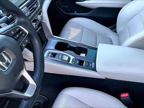 Used 2019 Honda Accord Touring image 15