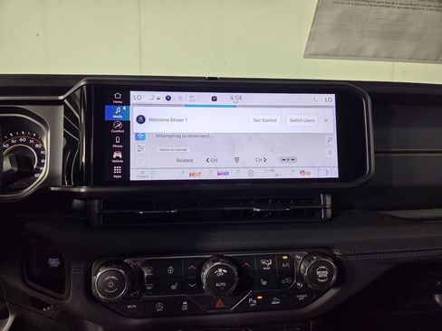 New 2026 Jeep Gladiator Sport image 19