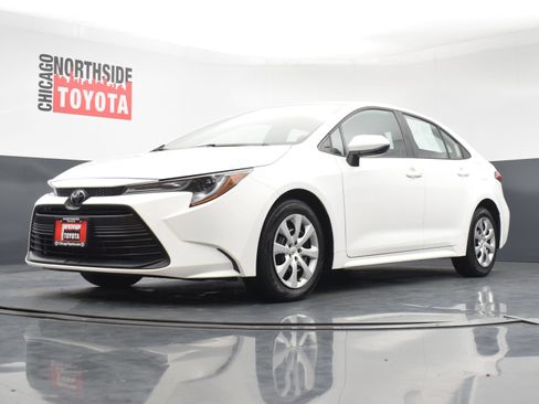 Used 2025 Toyota Corolla LE w/ Convenience Package FWD image 30