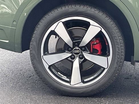 Certified 2024 Audi Q5 2.0T Prestige w/ Prestige Package image 9