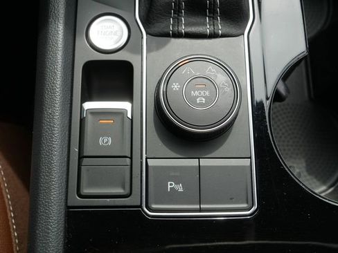 Certified 2023 Volkswagen Atlas SE image 33