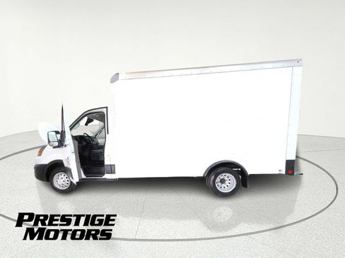 Used 2023 Ford Transit 350 DRW RWD image 14