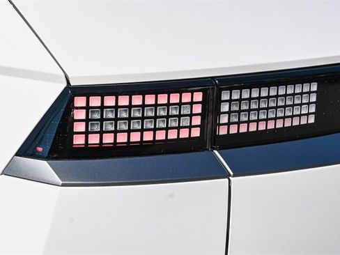 Certified 2024 Hyundai Ioniq 5 SE image 10