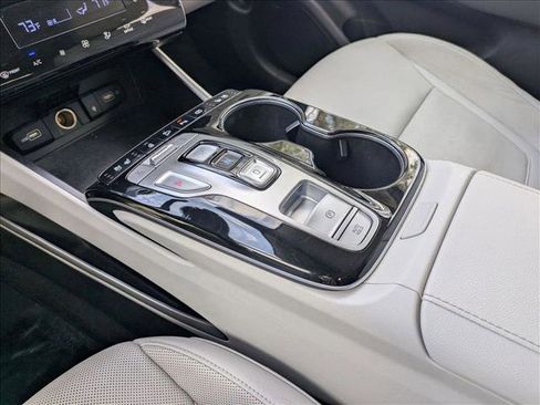 Used 2022 Hyundai Tucson Limited image 12