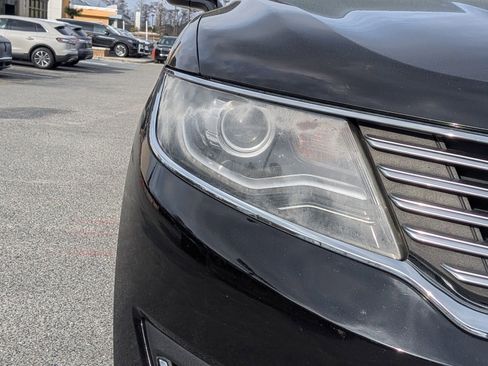 Used 2017 Lincoln MKX Reserve w/ Driver Assistance Package image 11