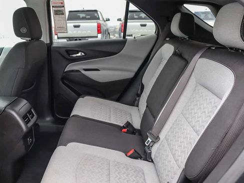 Used 2022 Chevrolet Equinox LT AWD/4WD image 16