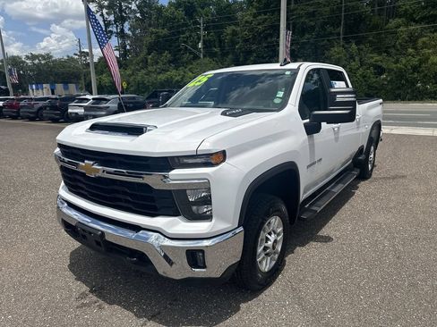 Used 2025 Chevrolet Silverado 2500 LT w/ Convenience Package AWD/4WD image 12