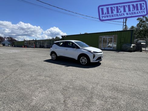 New 2027 Chevrolet Bolt LT FWD image 1