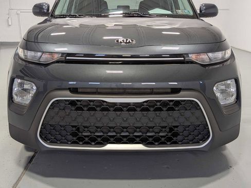 Used 2020 Kia Soul LX FWD image 2