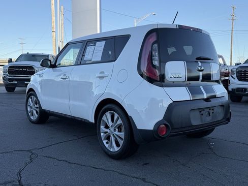 Used 2015 Kia Soul + image 5