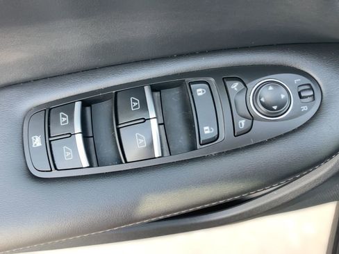 Used 2023 INFINITI QX50 Luxe image 12