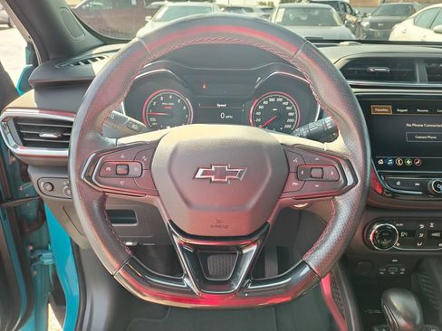 Used 2021 Chevrolet TrailBlazer RS w/ Sun and Liftgate Package AWD/4WD image 17