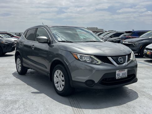 Used 2018 Nissan Rogue Sport S FWD image 10
