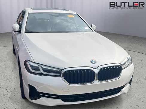 Certified 2023 BMW 530i w/ Premium Package image 5