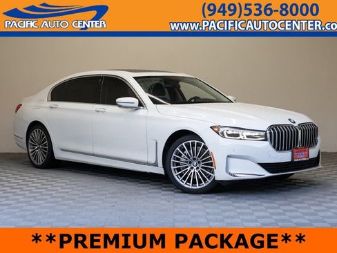 Used 2021 BMW 740i w/ Premium Package RWD image 1