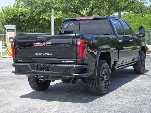 Certified 2025 GMC Sierra 2500 Denali w/ Denali Reserve Package AWD/4WD image 7