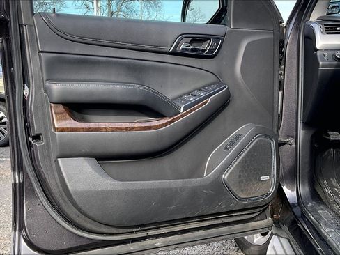 Used 2015 Chevrolet Tahoe LT image 19