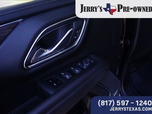 Used 2022 Chevrolet Tahoe LT w/ Luxury Package image 17