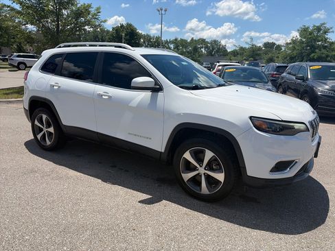 Used 2020 Jeep Cherokee Limited AWD/4WD image 3