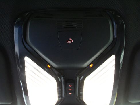 Used 2019 BMW X3 xDrive30i w/ Convenience Package image 13