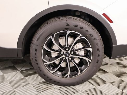 New 2026 Lincoln Nautilus Premier image 18