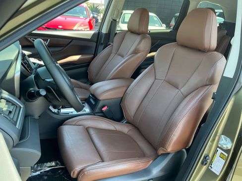 Used 2023 Subaru Ascent Touring AWD/4WD image 18