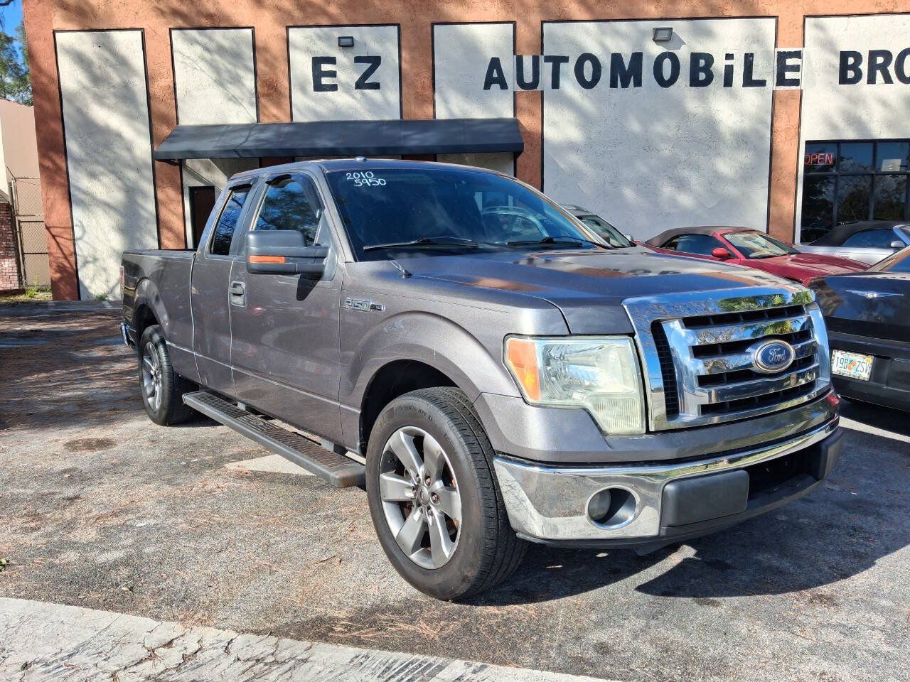 Used 2010 Ford F150 XLT RWD image 2