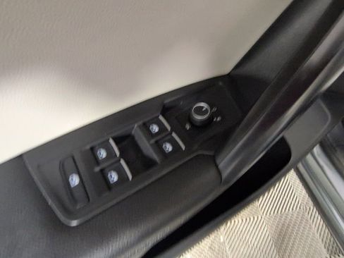 Used 2021 Volkswagen Tiguan SE AWD/4WD image 26