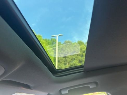 Used 2024 Audi Q3 2.0T Premium image 21