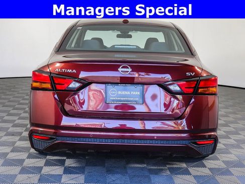 Used 2023 Nissan Altima 2.5 SV image 5