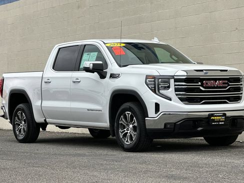 Certified 2025 GMC Sierra 1500 SLT RWD image 2
