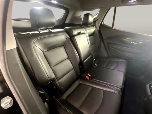 Used 2024 GMC Terrain SLT FWD image 20